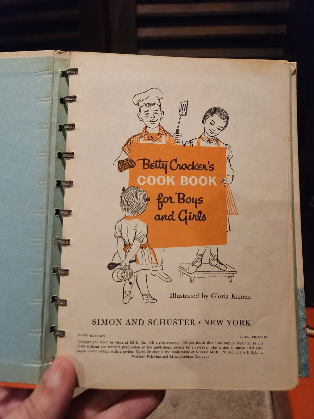 Vintage Betty Crocker Kids Cook Book for Boys and Girls - White/Blue/Red Cover